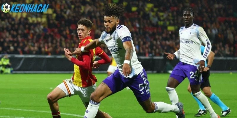 Manchester City vs Aston Villa giai đoạn nước rút 